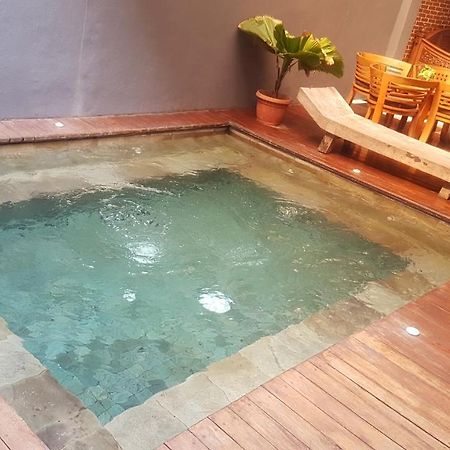 卡云市中心旅馆 庫塔 外观 照片